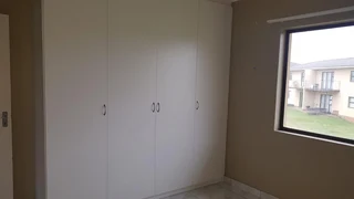 Bright two-bedroom flat in Arum Sands, Gonubie