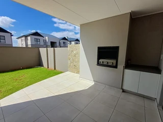 Stunning Ground Floor 3-Bedroom Apartment with Private Yard, Located in the prestigious Po