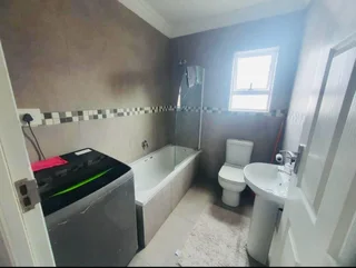 Bright three-bedroom townhouse in Griffindorp, Cambridge West