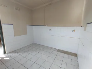 Discover This Lovely Room Located in Quigney