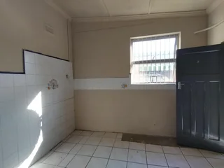 Discover This Lovely Room Located in Quigney