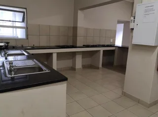 Convenient rooms in North Street, East London Central