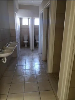 Convenient rooms in North Street, East London Central