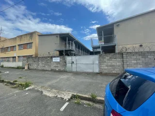 Well-Maintained Room for Rent In Quigney