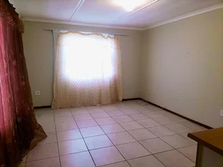 For Rent: Three Bedroom Home with Spacious Yard and Secure Parking in Haven Hills