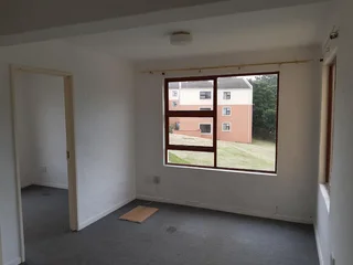 Spacious Two Bedroom Flat Available in Sohco – Great Deal!