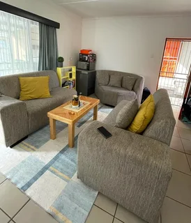 Lovely two-bedroom townhouse to rent in Gonubie