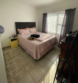 Lovely two-bedroom townhouse to rent in Gonubie