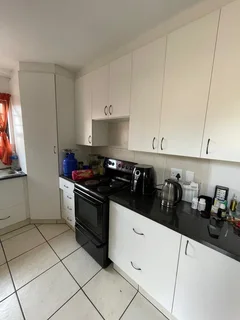 Beautiful Three Bedroom Townhouse for Rent in Tyson Place, Gonubie