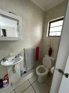 Beautiful Three Bedroom Townhouse for Rent in Tyson Place, Gonubie