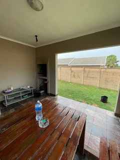Beautiful Three Bedroom Townhouse for Rent in Tyson Place, Gonubie