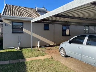 For Rent: Bright and Modern Two Bedroom Townhouse in Gonubie