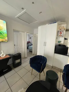 For Rent: Bright and Modern Two Bedroom Townhouse in Gonubie