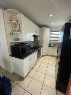 For Rent: Bright and Modern Two Bedroom Townhouse in Gonubie