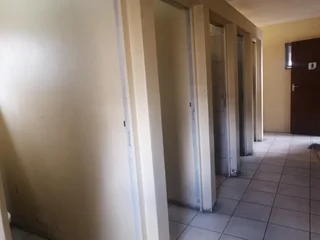 For Rent: Affordable Room in Moore Street, Quigney