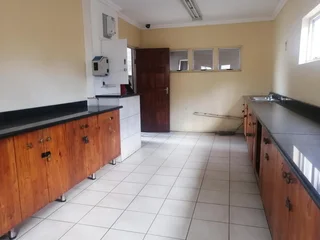 Room For Rent In Moore Street, Quigney