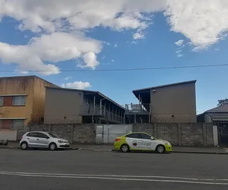 Room For rent In Moore Street, Quigney