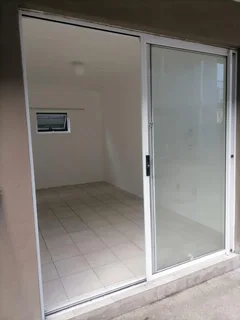 Room For rent In Moore Street, Quigney