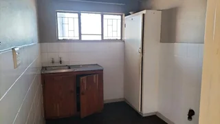 Spacious Bachelor Flat for Rent in St Peters Road, Belgravia