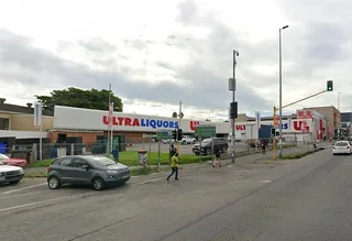 Spacious Bachelor Flat for Rent in St Peters Road, Belgravia