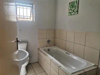 Spacious 3 Bedroom House in Dante Street, Haven Hills |On sales market |Single Garage