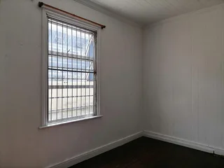 Affordable room to rent in Signal Road, Quigney