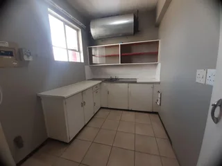 Available Now! Two Bedroom Flat in Belvedere Court, Southernwood