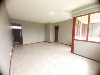 Available Now! Two Bedroom Flat in Belvedere Court, Southernwood