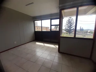 Available Now! Two Bedroom Flat in Belvedere Court, Southernwood