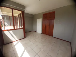 Available Now! Two Bedroom Flat in Belvedere Court, Southernwood