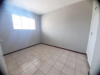 Available Now! Two Bedroom Flat in Belvedere Court, Southernwood