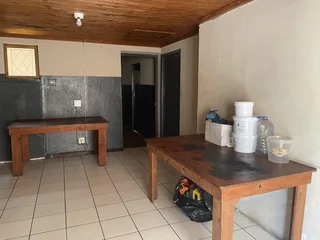 Room To Rent in Longfellow Street, Quigney| Secure| Convenient Location