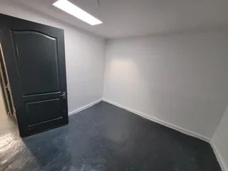 Room To Rent in Longfellow Street, Quigney| Secure| Convenient Location