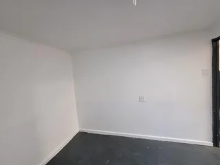 Room To Rent in Longfellow Street, Quigney| Secure| Convenient Location