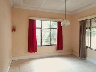 Room to Rent in Warwick Road, Vincent |Security |Convenient