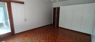 Spacious Room for Rent in Southernwood |Secure Parking |Shared Unit