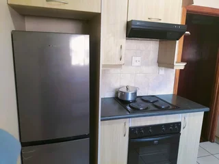Spacious Room for Rent in Southernwood |Secure Parking |Shared Unit