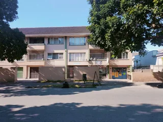 Spacious Room for Rent in Southernwood |Secure Parking |Shared Unit