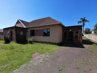 Fresh, Modern, and Low-Maintenance: Newly Renovated 1-BR Granny Flat in Greenfields