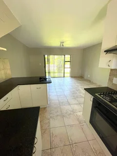 Spacious Two Bedroom Apartment to Rent in Arum Sands, Gonubie