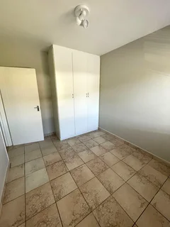 Spacious Two Bedroom Apartment to Rent in Arum Sands, Gonubie