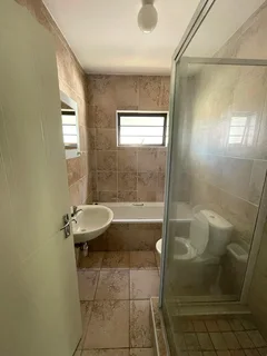 Spacious Two Bedroom Apartment to Rent in Arum Sands, Gonubie