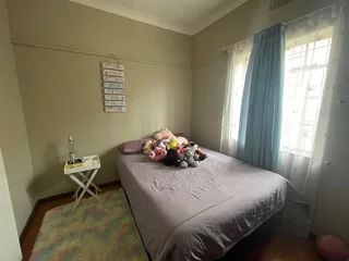 Spacious three-bedroom house in Taylor Road, Cambridge West