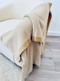 Beige Acrylic Soft Winter Throw 130x220cm