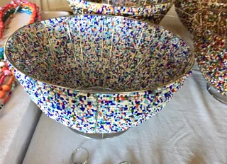 Beaded bowl for decoration or storage