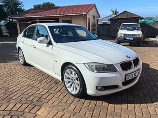 2011 BMW 3 Series Sedan