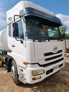 Water Tanker UD 460