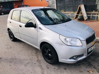 2014 Chevrolet Aveo Hatchback excellent condition
