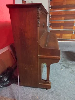 Piano - Ad posted by Bill McAinsh