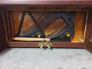 Piano - Ad posted by Bill McAinsh